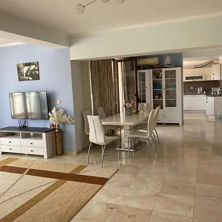 Grande Mia Casa Apartment